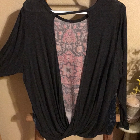 Forever 21 Hot! Open-back Top - Picture 3 of 5